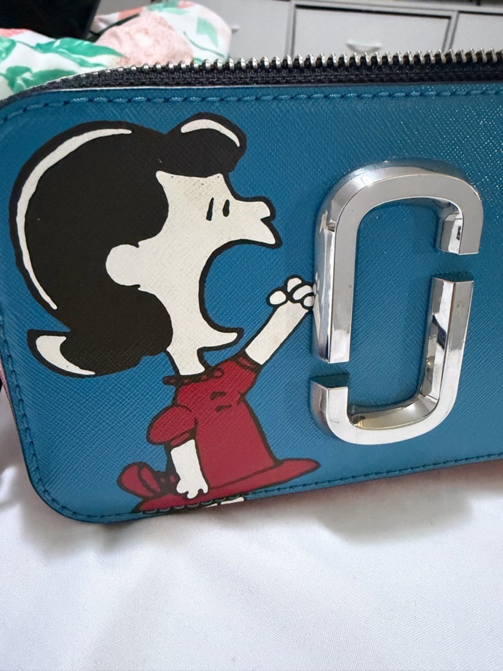 Marc Jacobs Blue & Red Lucy Graphic Snapshot Crossbody - Picture 3 of 13